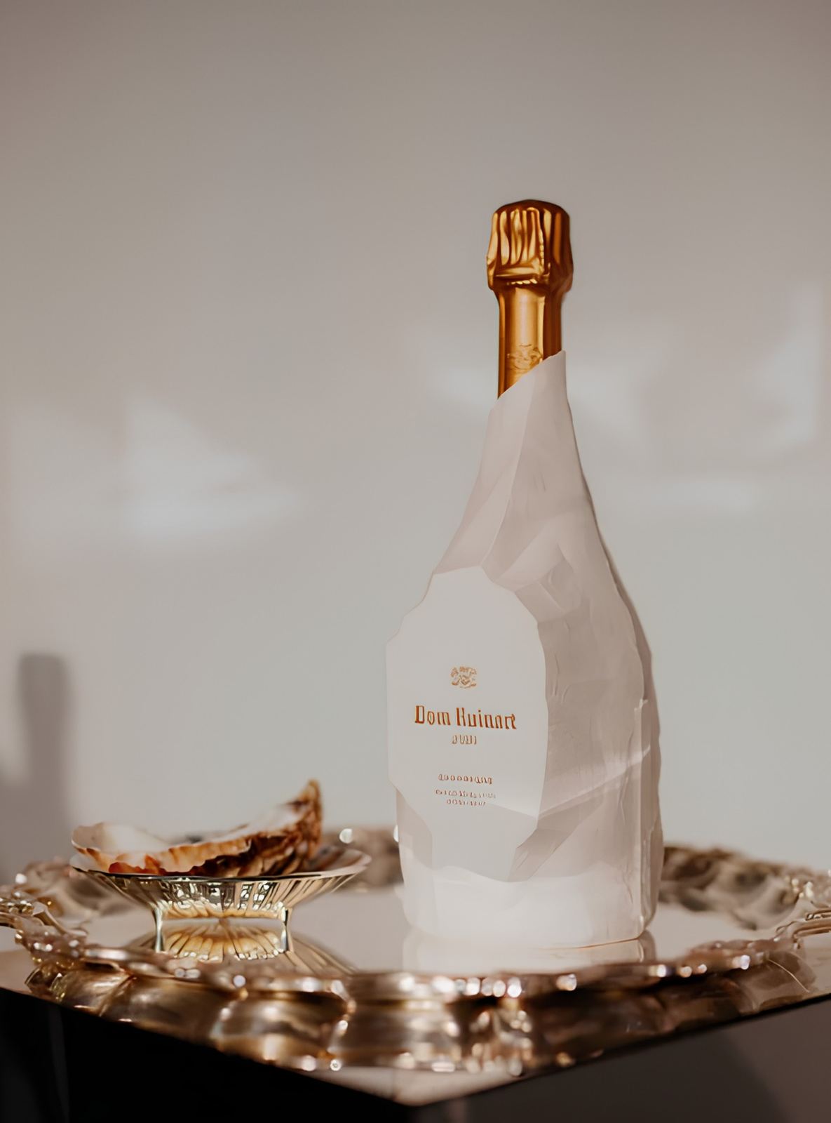 Ruinart bottle presentation